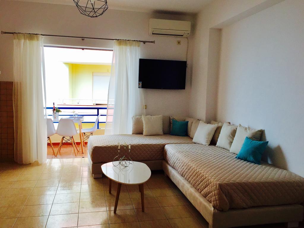 Sea And Sky Apartments Sarandë Exterior foto